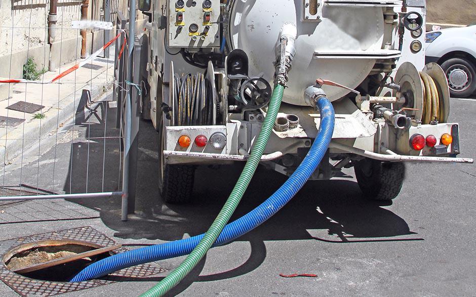 déboucher des canalisations Courbevoie